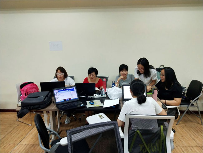 富怡服裝工藝技術培訓班交流現(xiàn)場
