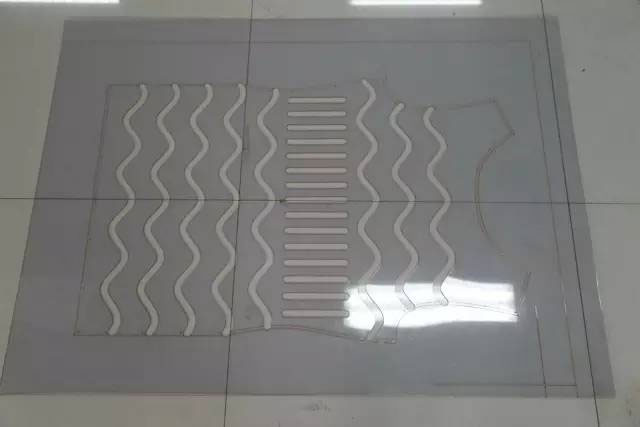 服裝模板機(jī)專用CAD軟件2.jpg